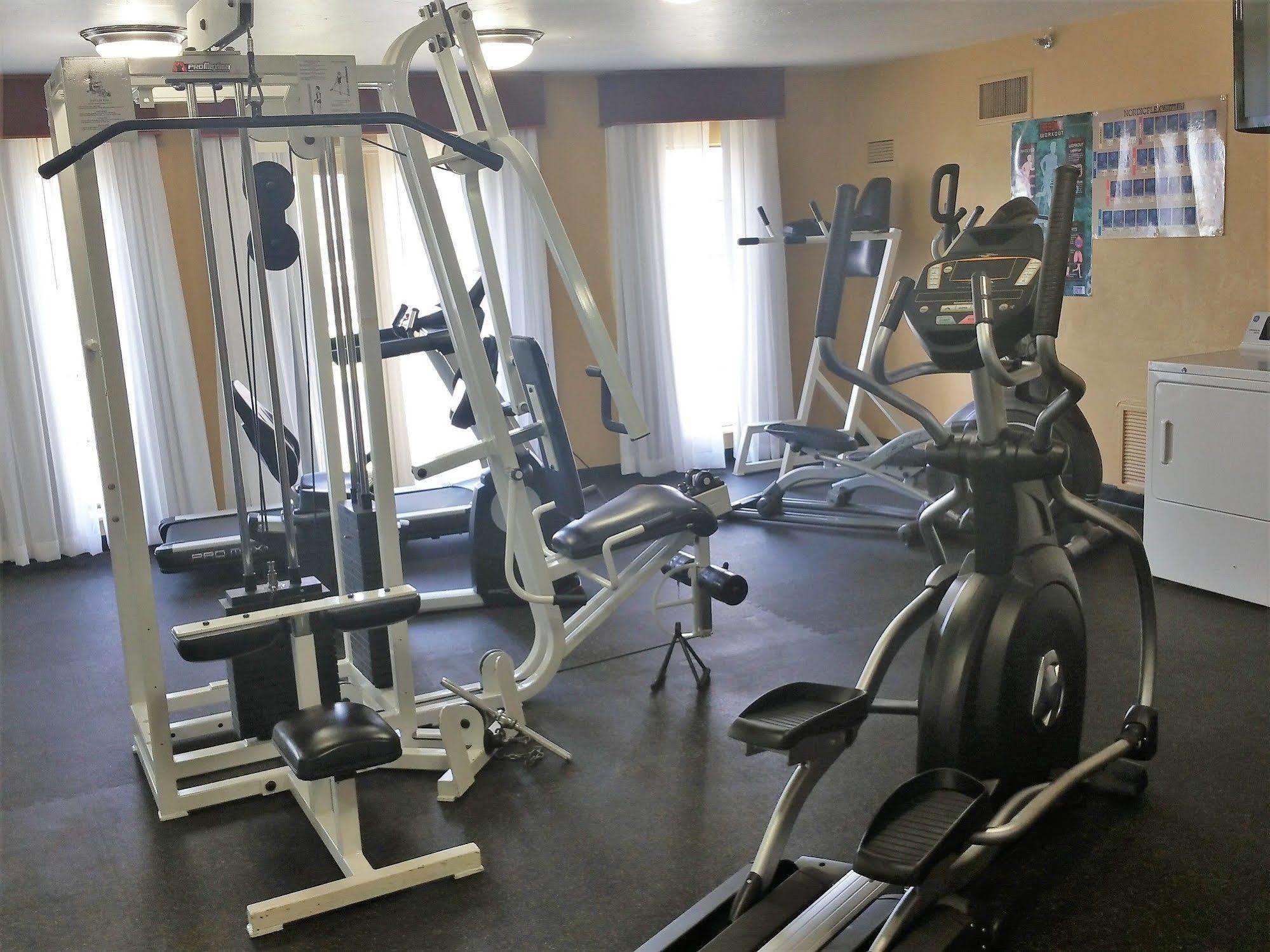 Governors Suites Hotel Oklahoma City Airport Area מראה חיצוני תמונה
