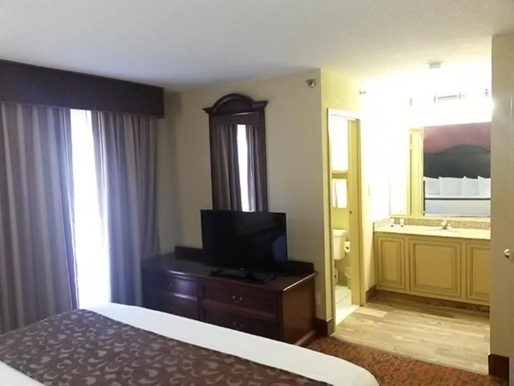 Governors Suites Hotel Oklahoma City Airport Area מראה חיצוני תמונה