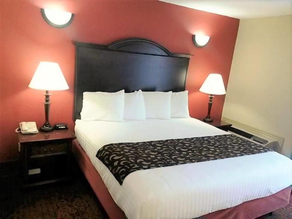 Governors Suites Hotel Oklahoma City Airport Area מראה חיצוני תמונה