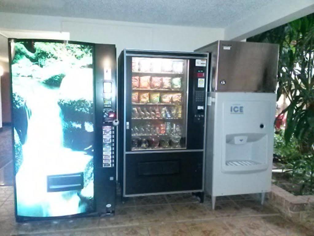 Governors Suites Hotel Oklahoma City Airport Area מראה חיצוני תמונה